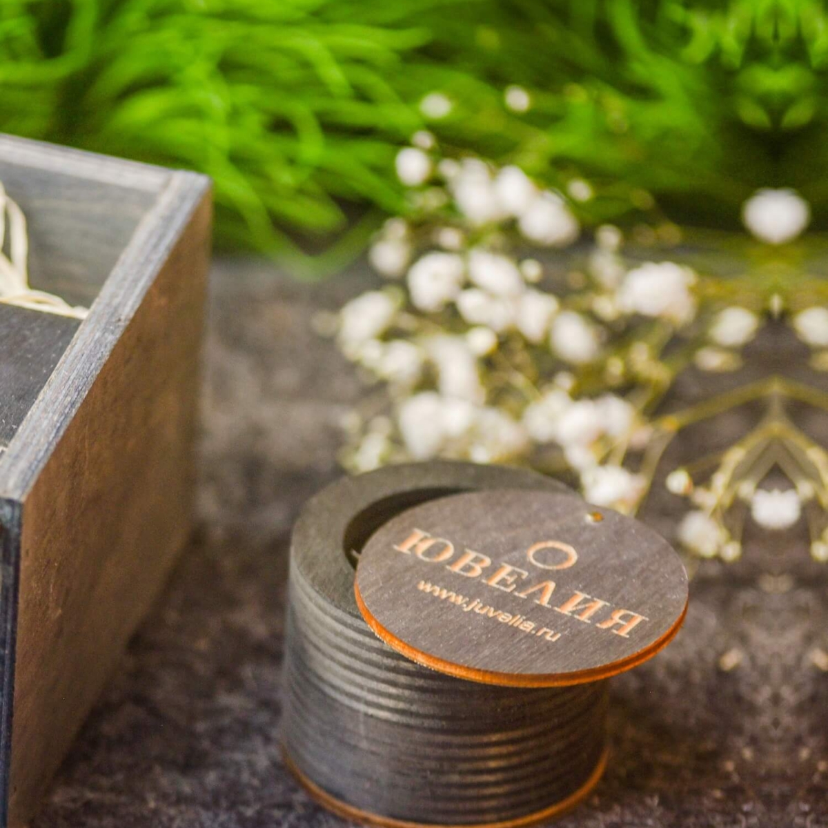 Коробка деревянная круглая с логотипом